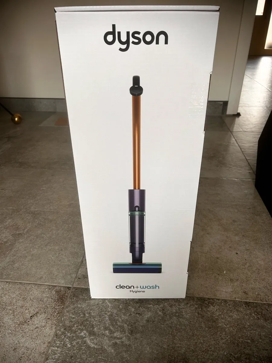Dyson clean and wash - Image 1