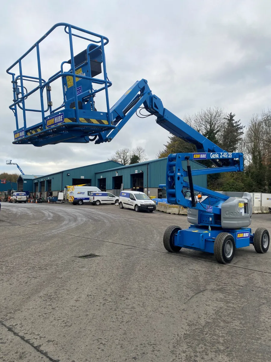 2006 GENIE Z45/25J DC ELECTRIC BOOM LIFT - Image 3