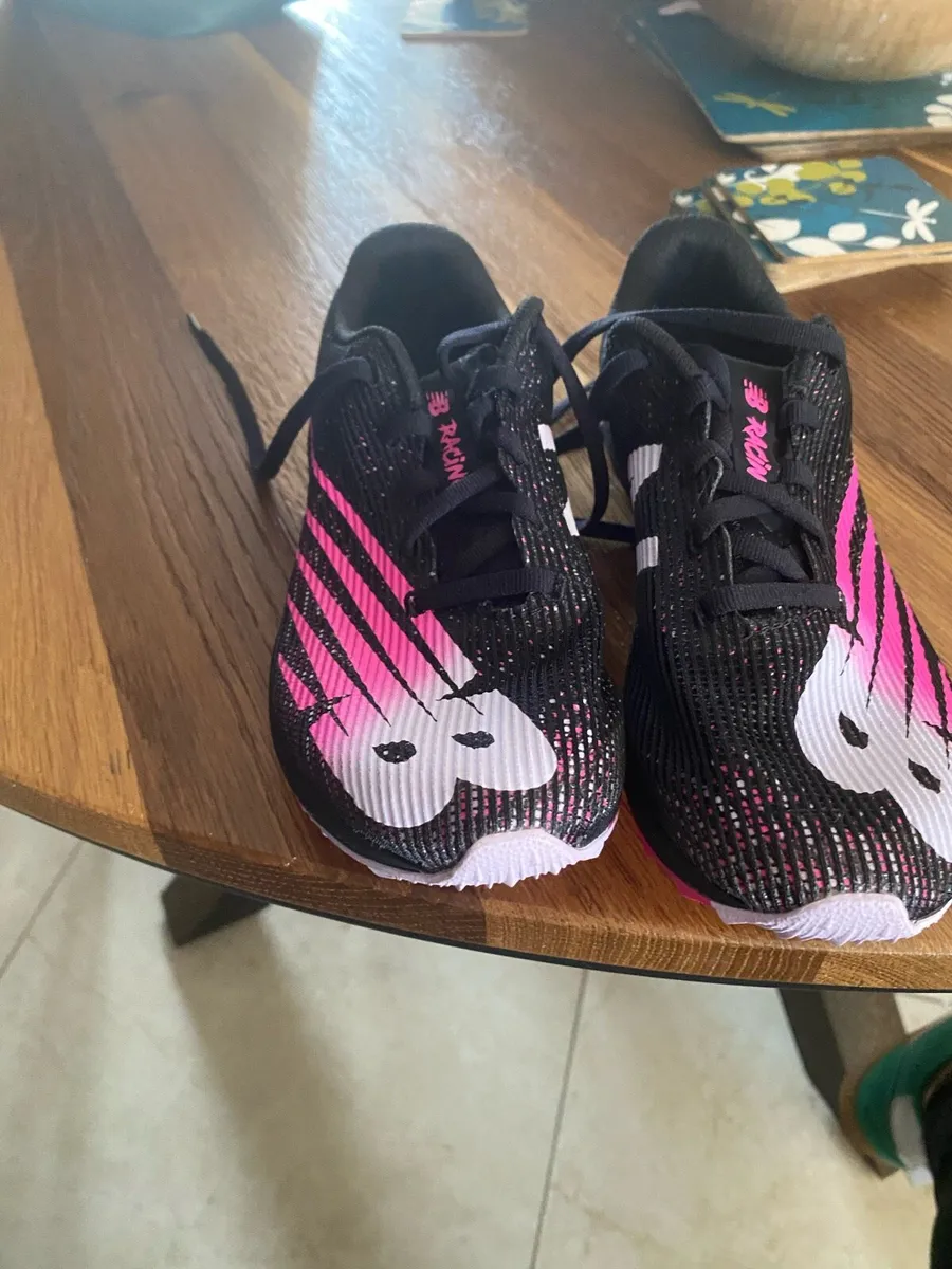 Running spikes - Image 1