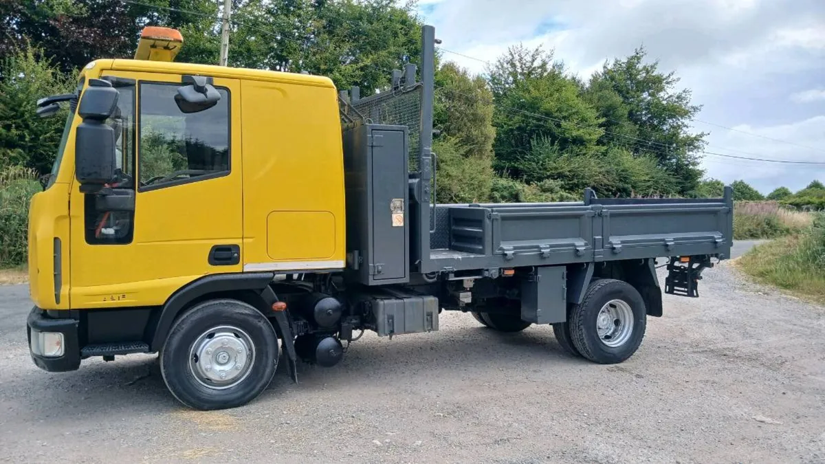 2010 iveco tipper Automatic truck, - Image 2