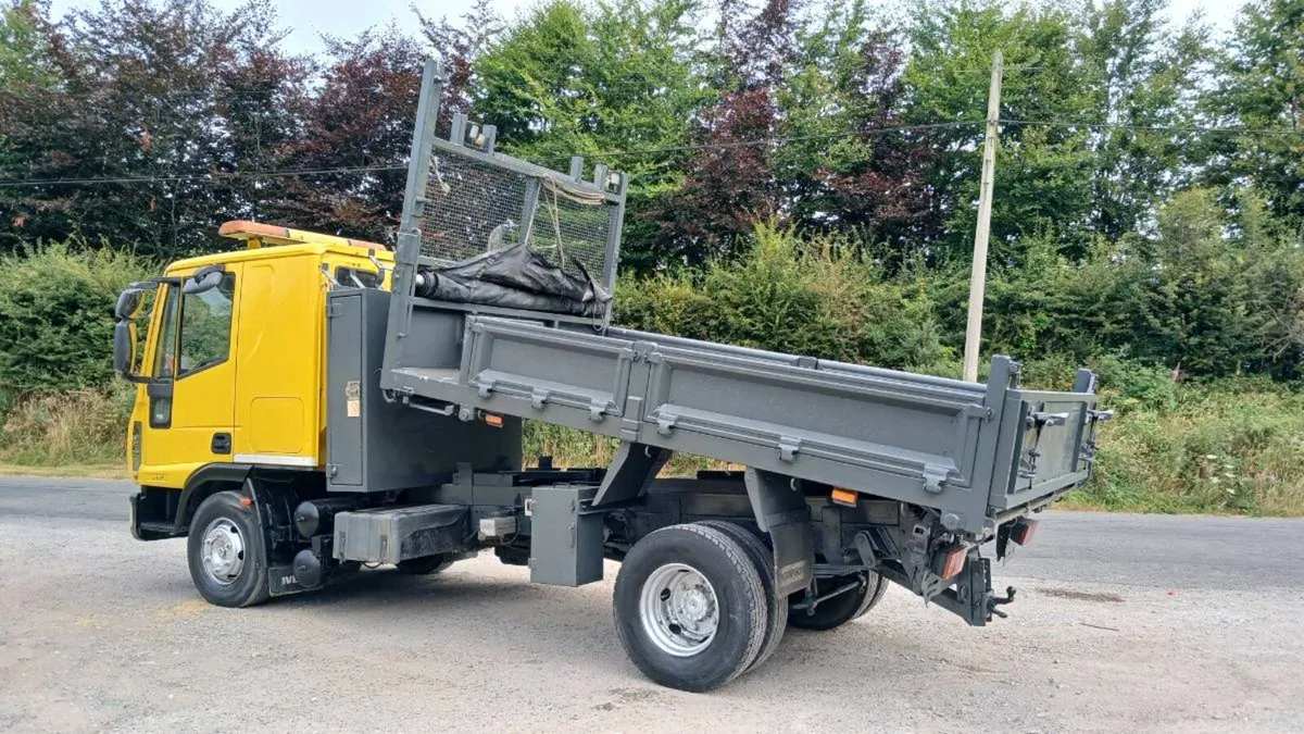 2010 iveco tipper Automatic truck, - Image 3