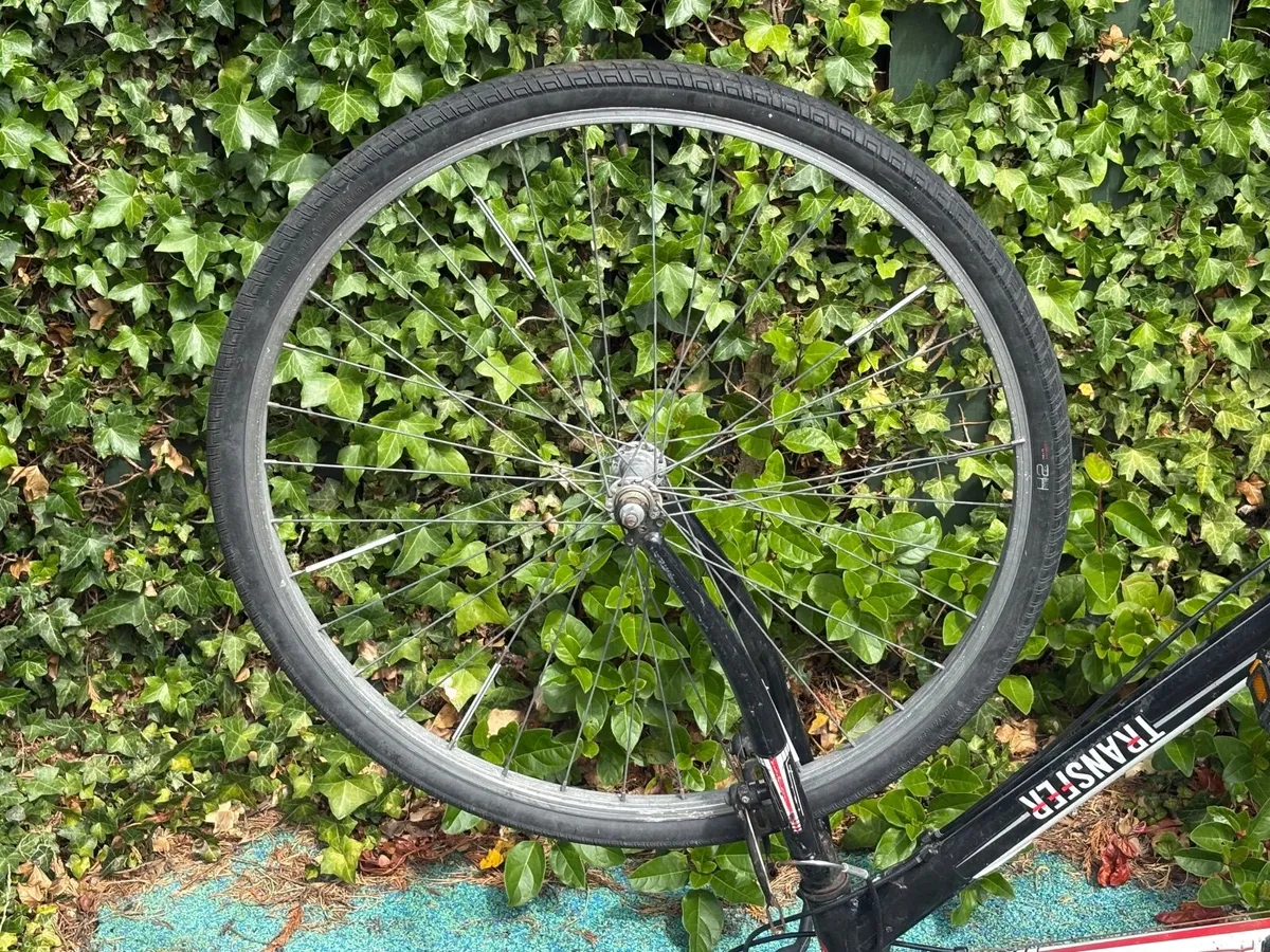 Apollo Transfer Hybrid Bike for Repair or Parts - Image 2