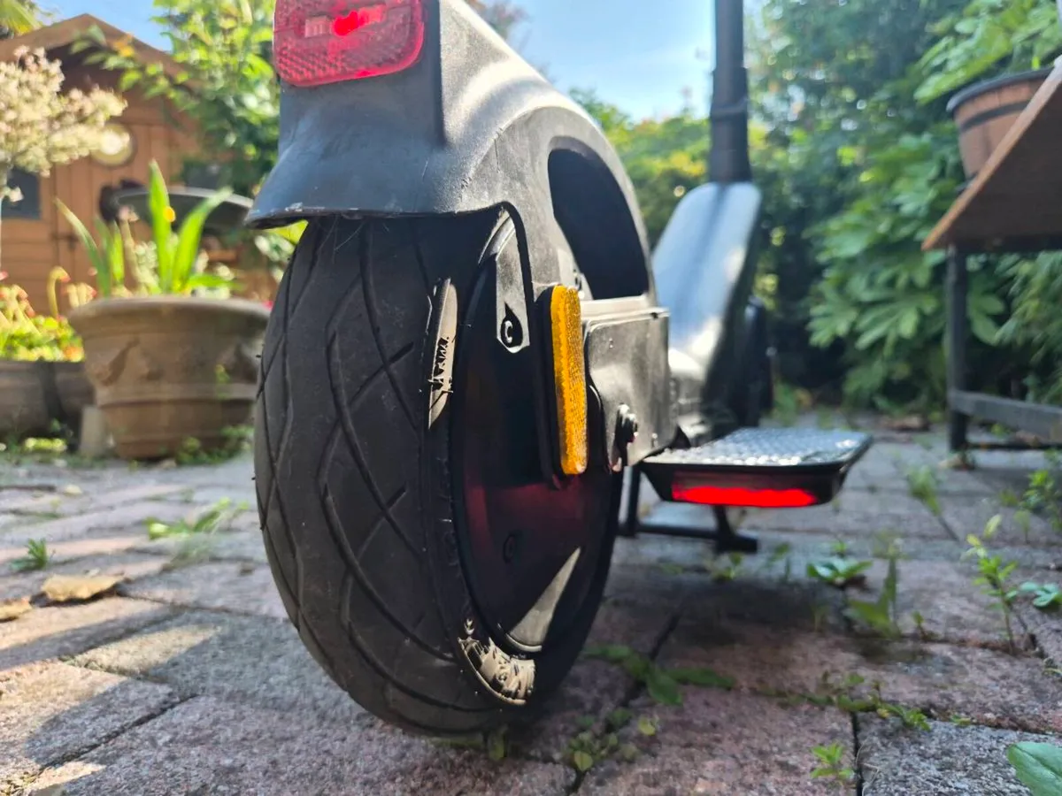 Pure advance electric scooter - Image 2