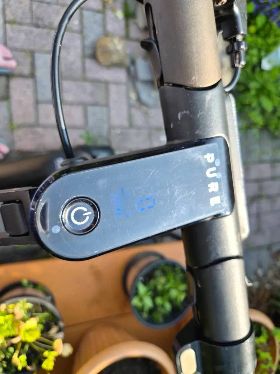 Pure advance electric scooter - Image 4