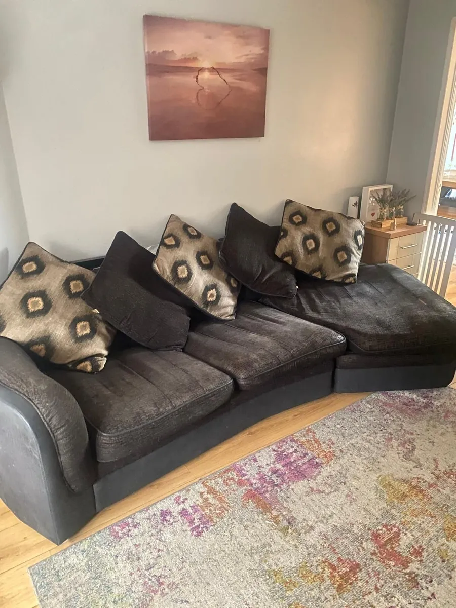 Sofa free to take away - Image 3