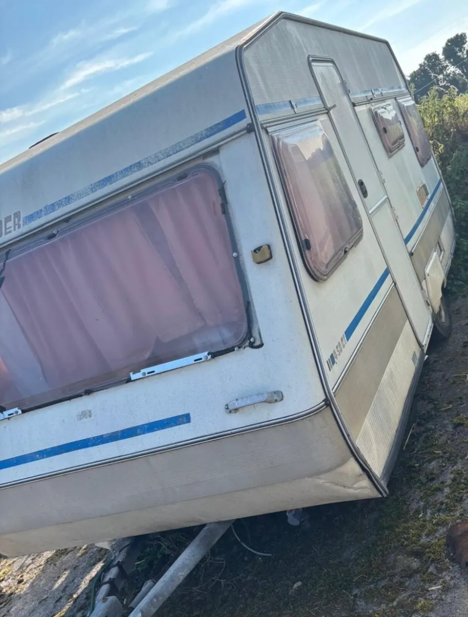 Caravan - Image 1