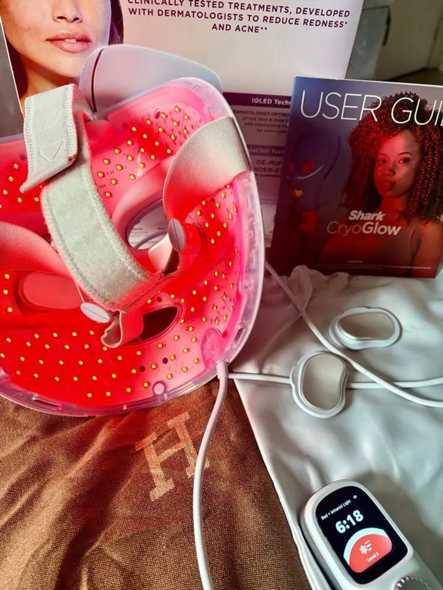 Barely used Shark CryoGlow Under-Eye cooling & LED Mask - Image 3