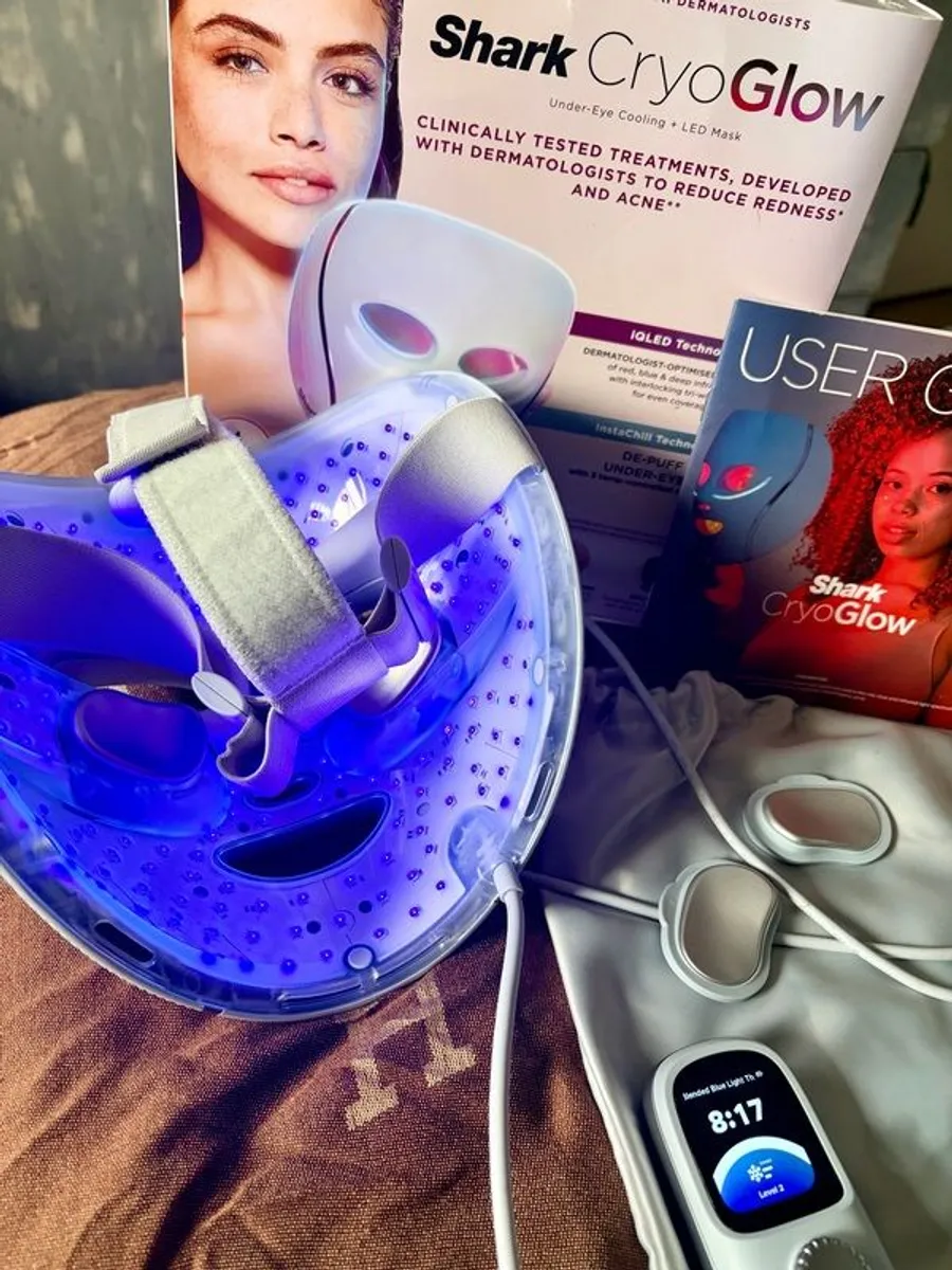 Barely used Shark CryoGlow Under-Eye cooling & LED Mask - Image 4