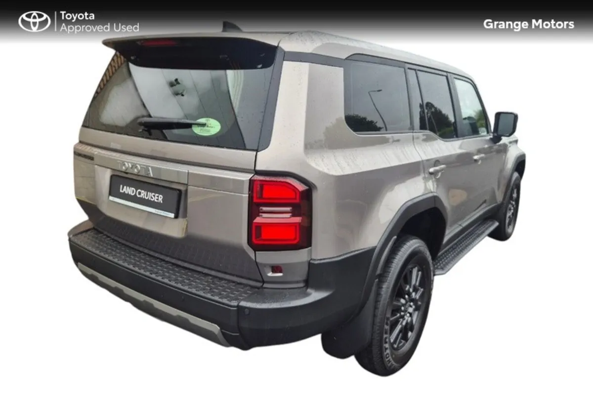 Toyota Land Cruiser 2.8 LWB AUTO NEW GENERATION**D - Image 3