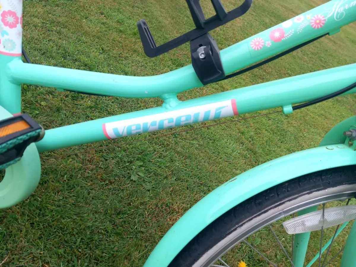 Girls bike - Image 2