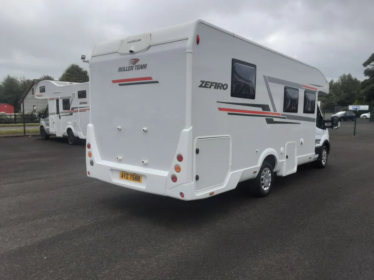 Roller Team Zefrio 696 motorhome - Image 3