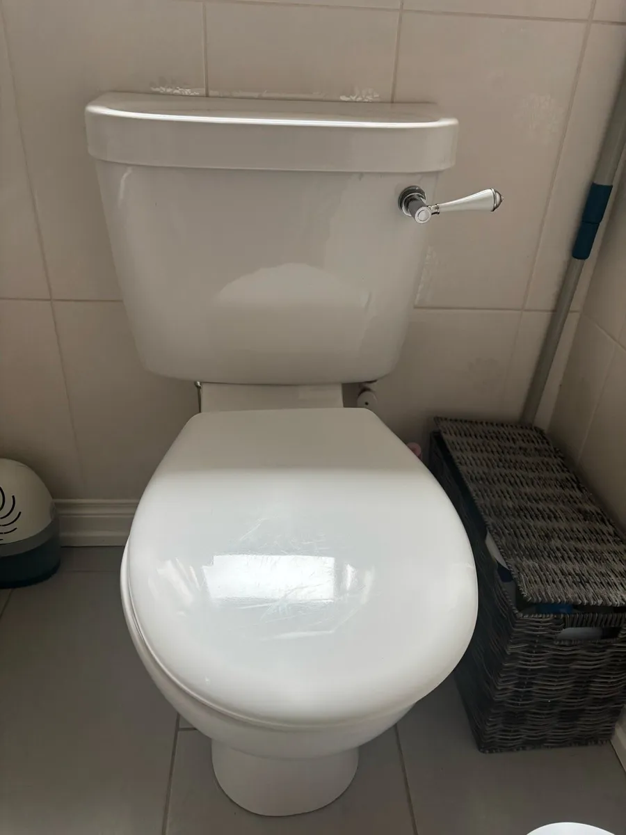 Toilet - Image 2