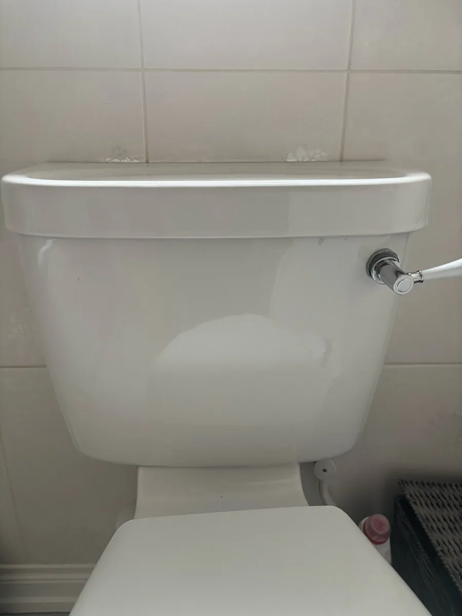 Toilet - Image 4