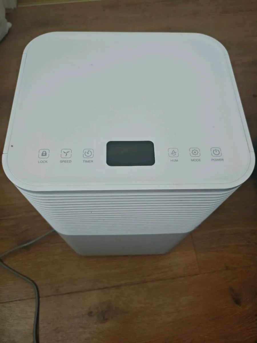 Selling 12L dehumidifier - Image 2