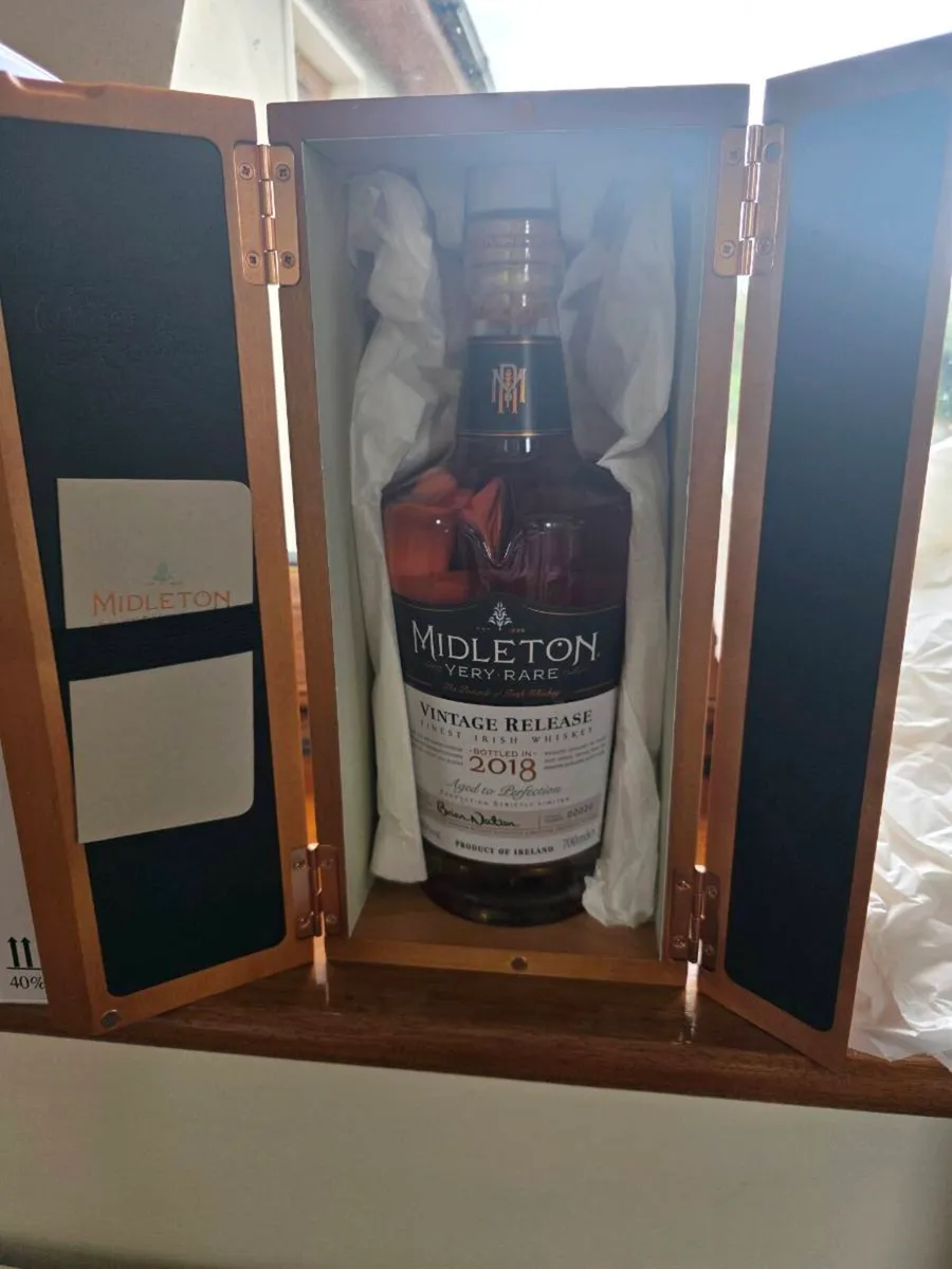 Midleton Very Rare 3018 - Image 1