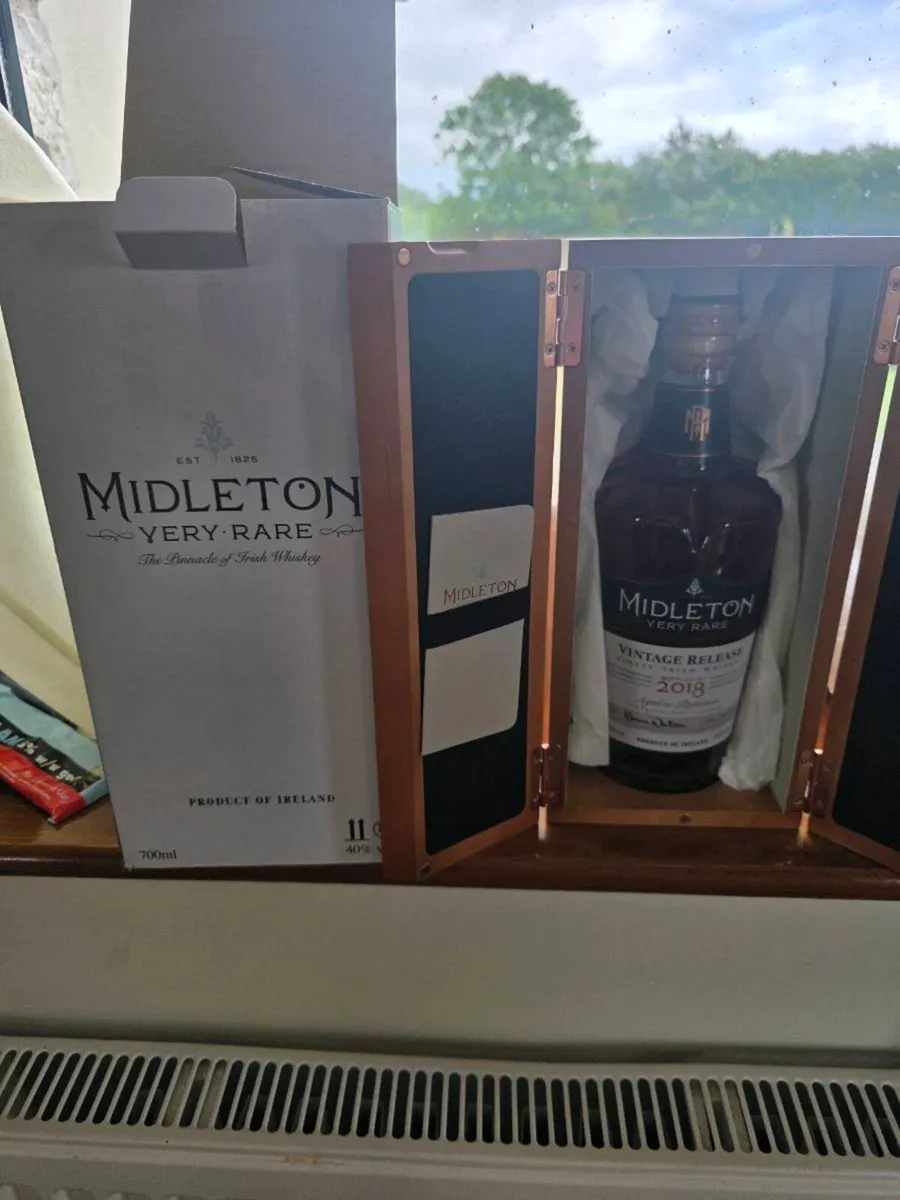 Midleton Very Rare 3018 - Image 2
