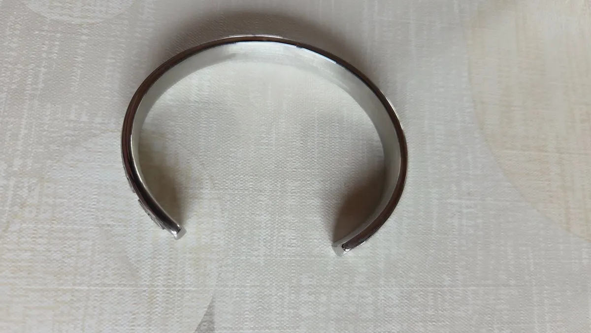 Celtic designed steel bracelet - Image 3