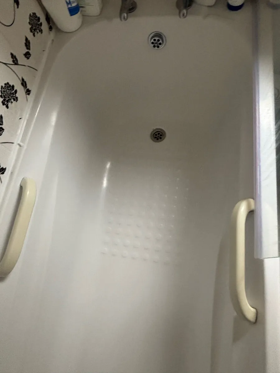 Bath - Image 3
