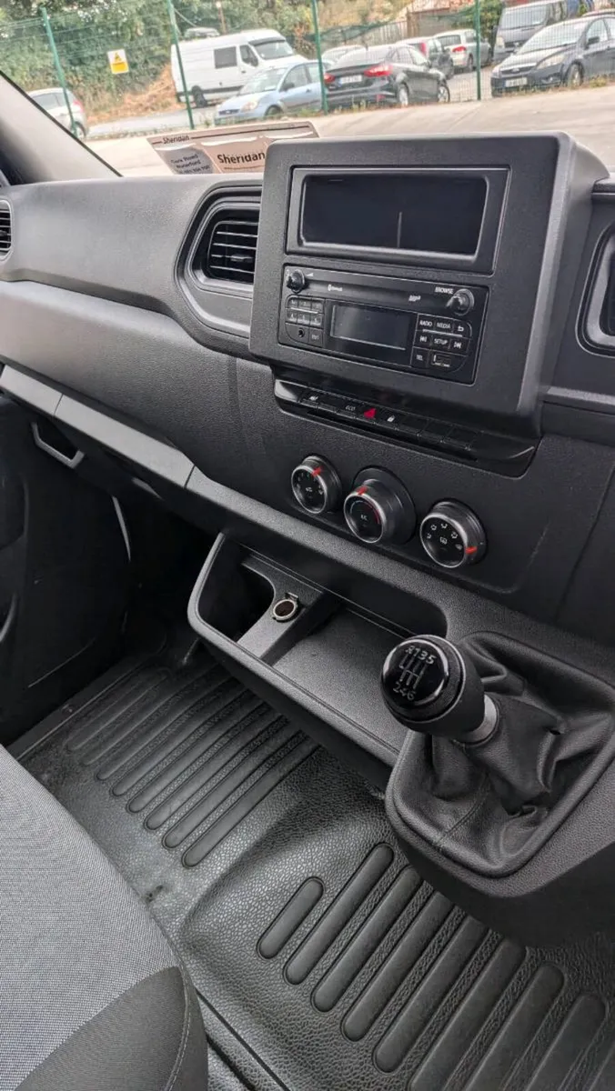Renault Master van L3H2 - Image 4