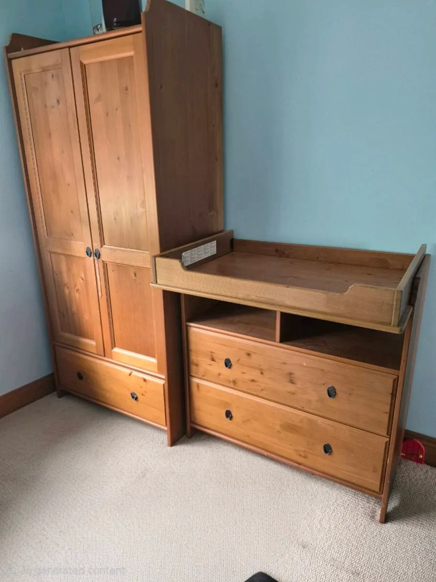 Baby changing unit and wardrobe
