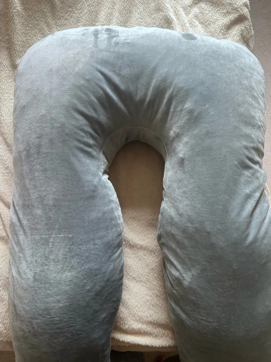 Pregnancy Pillow - Image 3