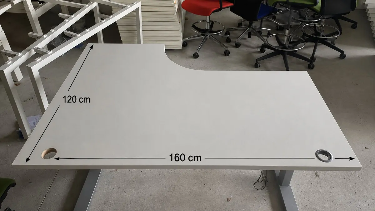 LARGE OFFICE FURNITURE CLEARANCE – BULK QUANTITIES - Image 1