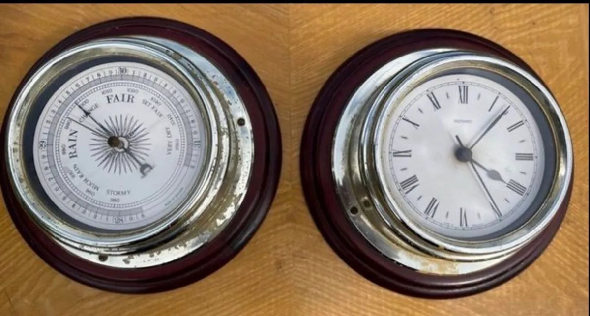 Vintage clock and barometer - Image 1