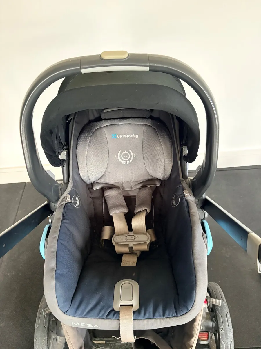 Uppababy car seat - Image 3