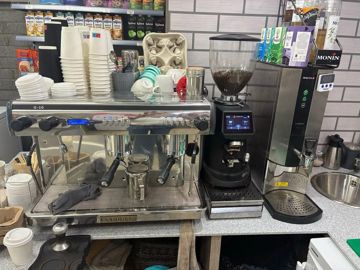 COMPLETE ICE CREAM/ SMOOTHIE BAR MUST BE SOLD!! - Image 3