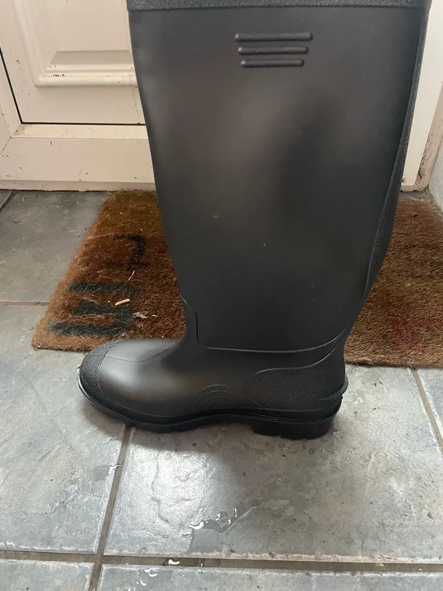 Dunlop Boots (New) - Image 3