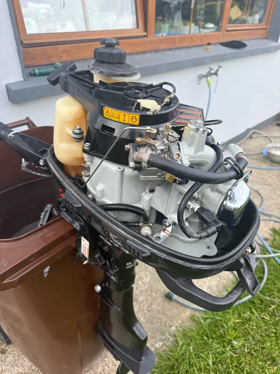 6hp Suzuki four stroke outboard - Image 3