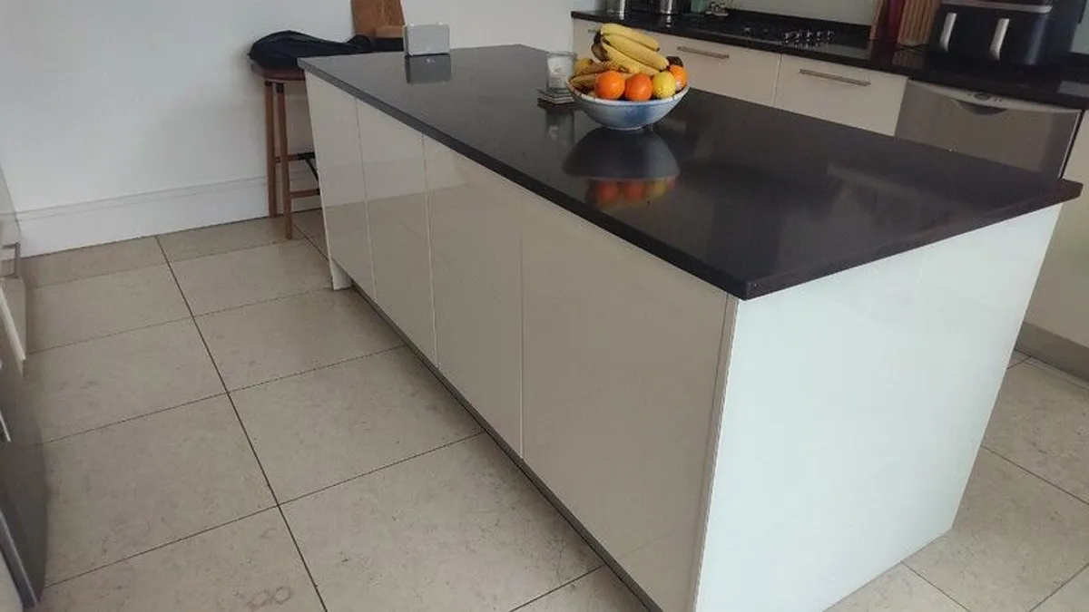 Kitchen - Image 2