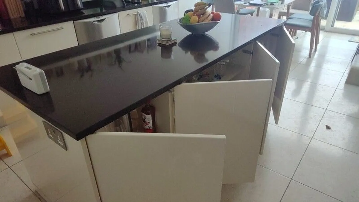 Kitchen - Image 3