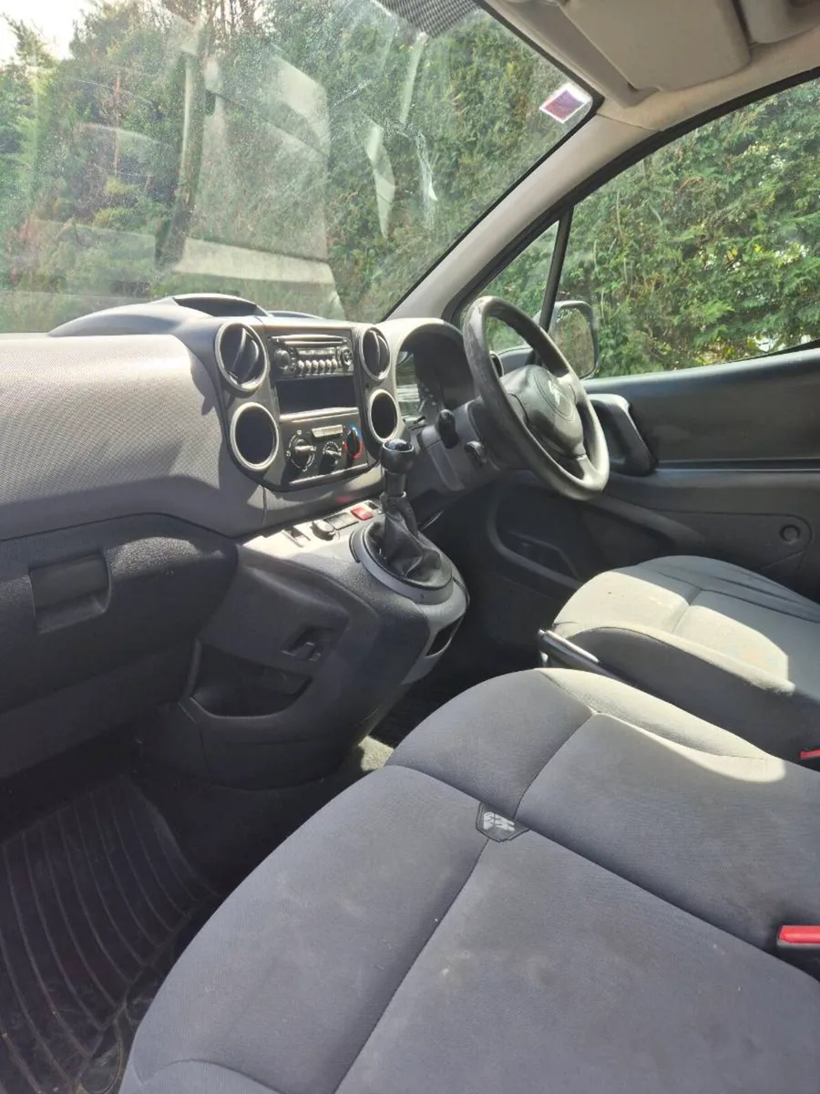 Citreon Berlingo Taxed & Tested 2015 - Image 4