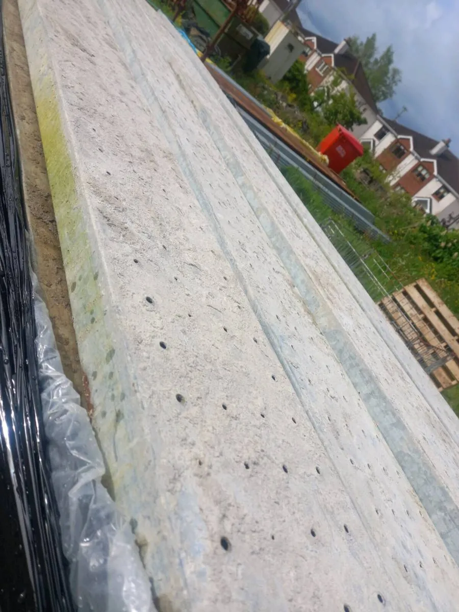 Barely used 9ft scaffolding planks 11euro - Image 2