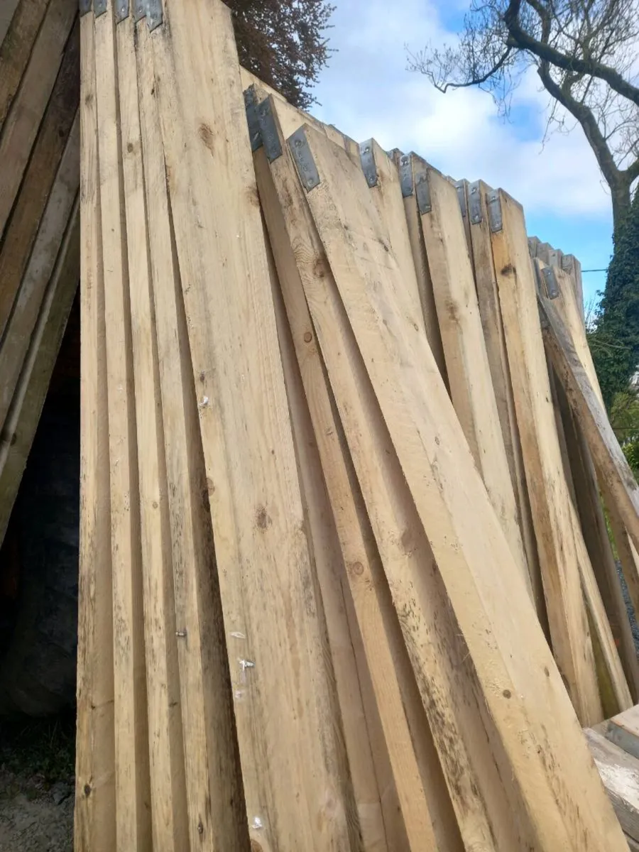 Barely used 9ft scaffolding planks 11euro - Image 3