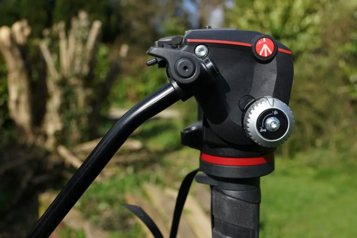 Video Monopod + Video Head - Image 1