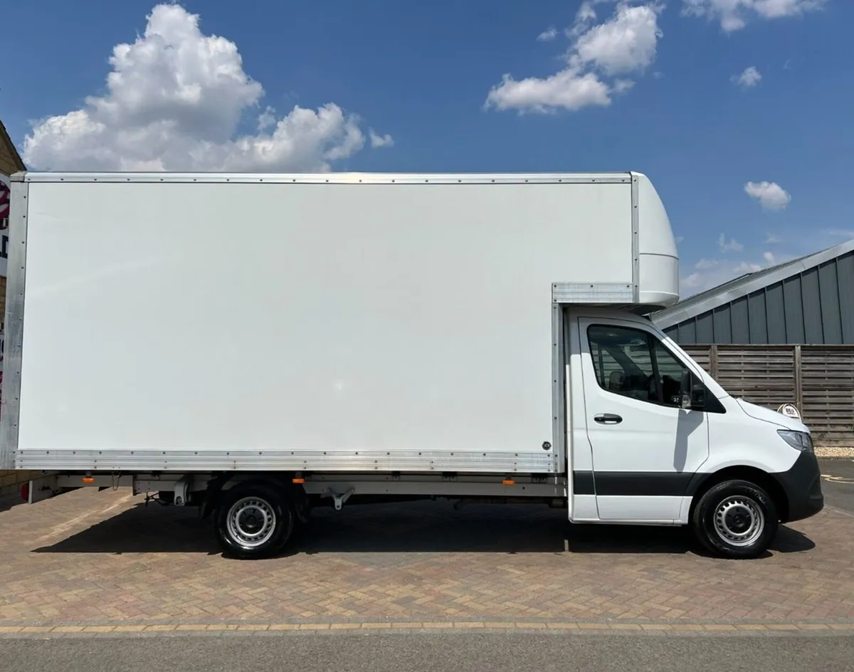 VB - 2023 Mercedes-Benz Sprinter Luton Box Van - Image 1