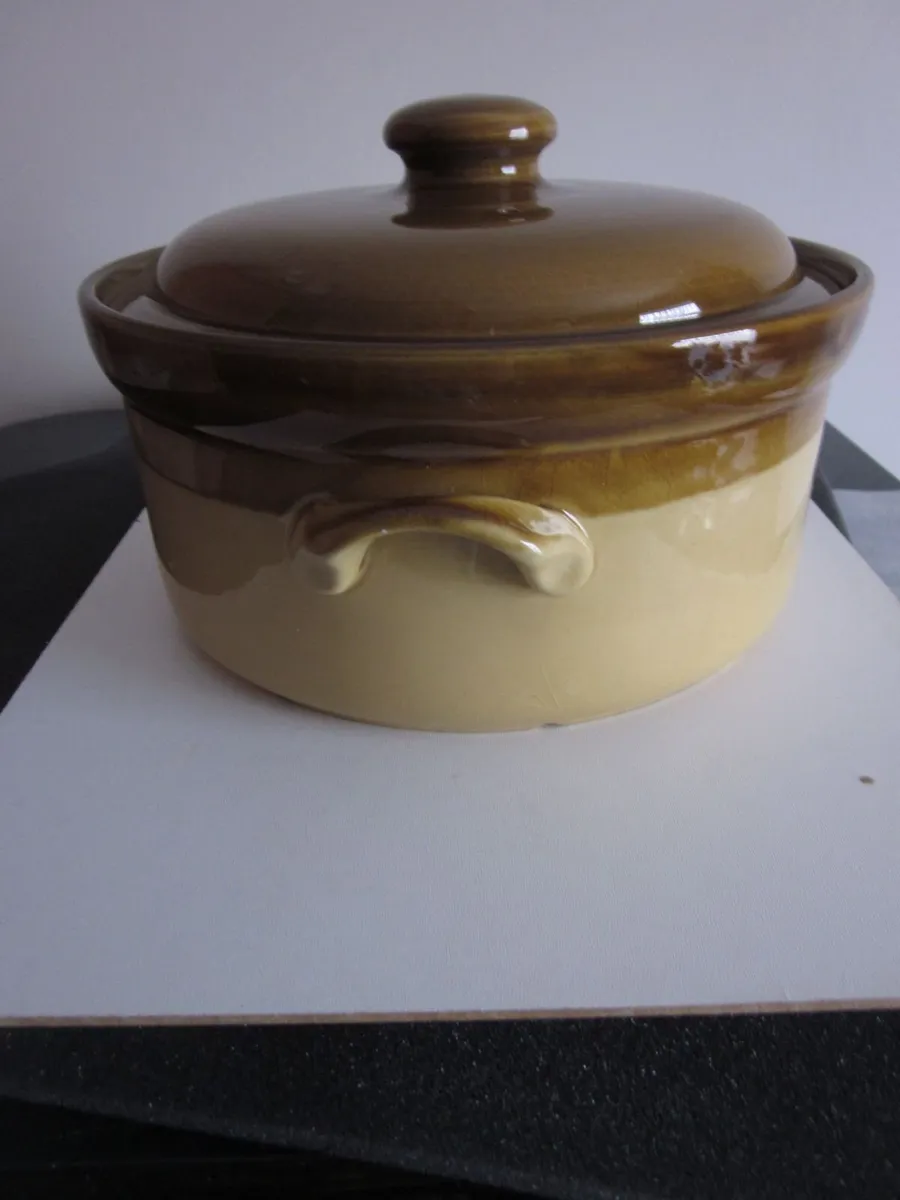 TG Green "Granville" Stoneware Glazed Lidded Dish - Image 1