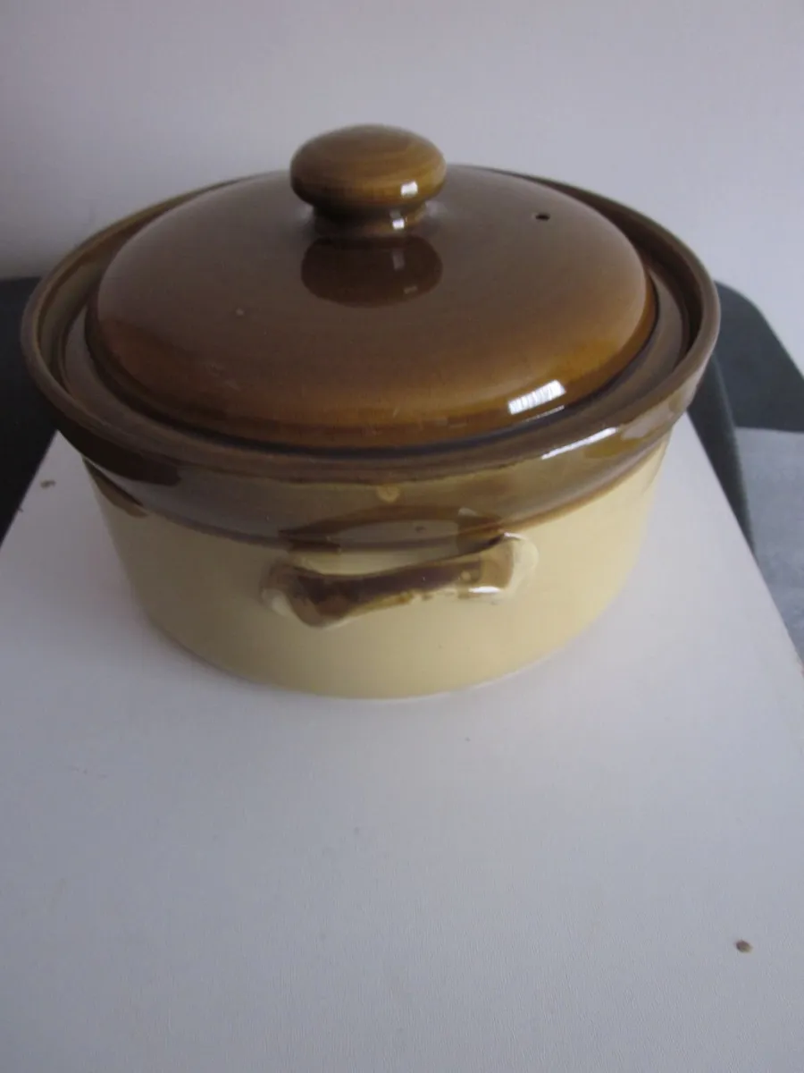 TG Green "Granville" Stoneware Glazed Lidded Dish - Image 4