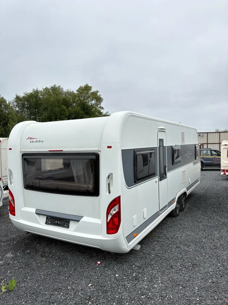 2017 Hobby Prestige 650 6 Berth Caravan - Image 4