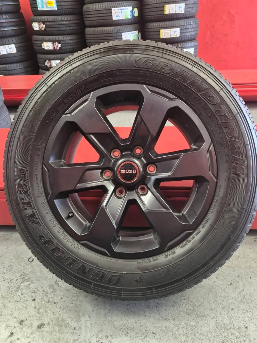 18" Black Alloy Wheels - Image 1