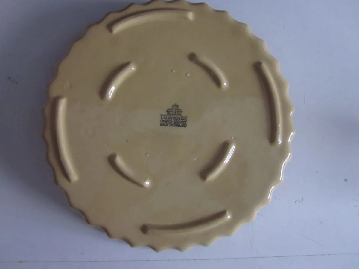 TG Green "Granville" Stoneware Glazed Flan  Dish - Image 2