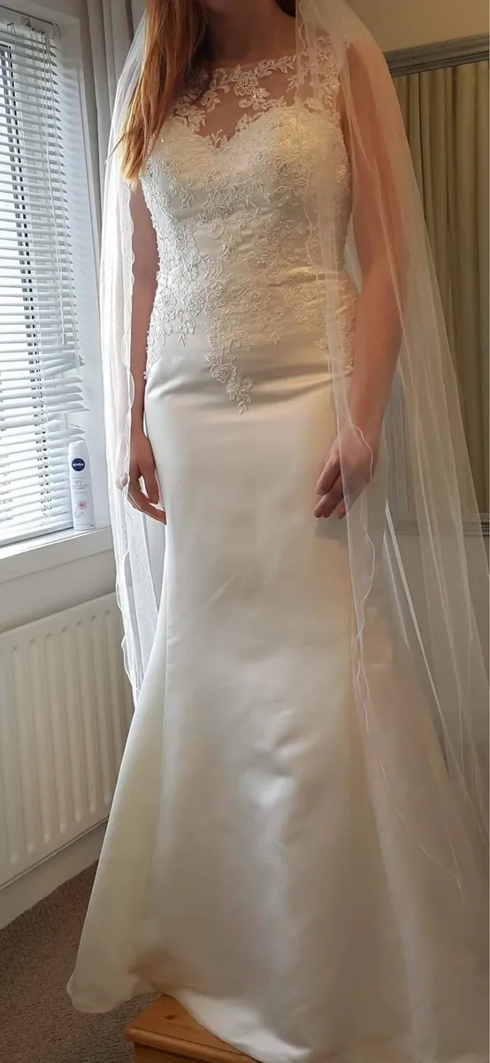 Wedding dress - Image 4