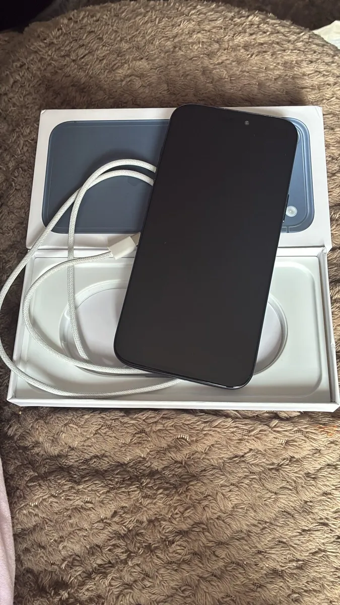 iPhone 17 pro Max - Image 1