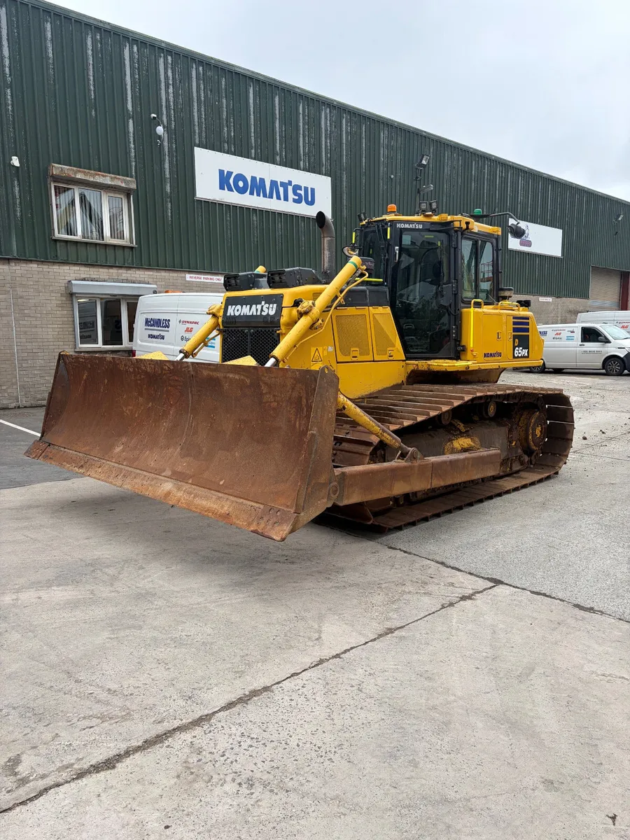 KOMATSU D65PX-18E0 - Image 1