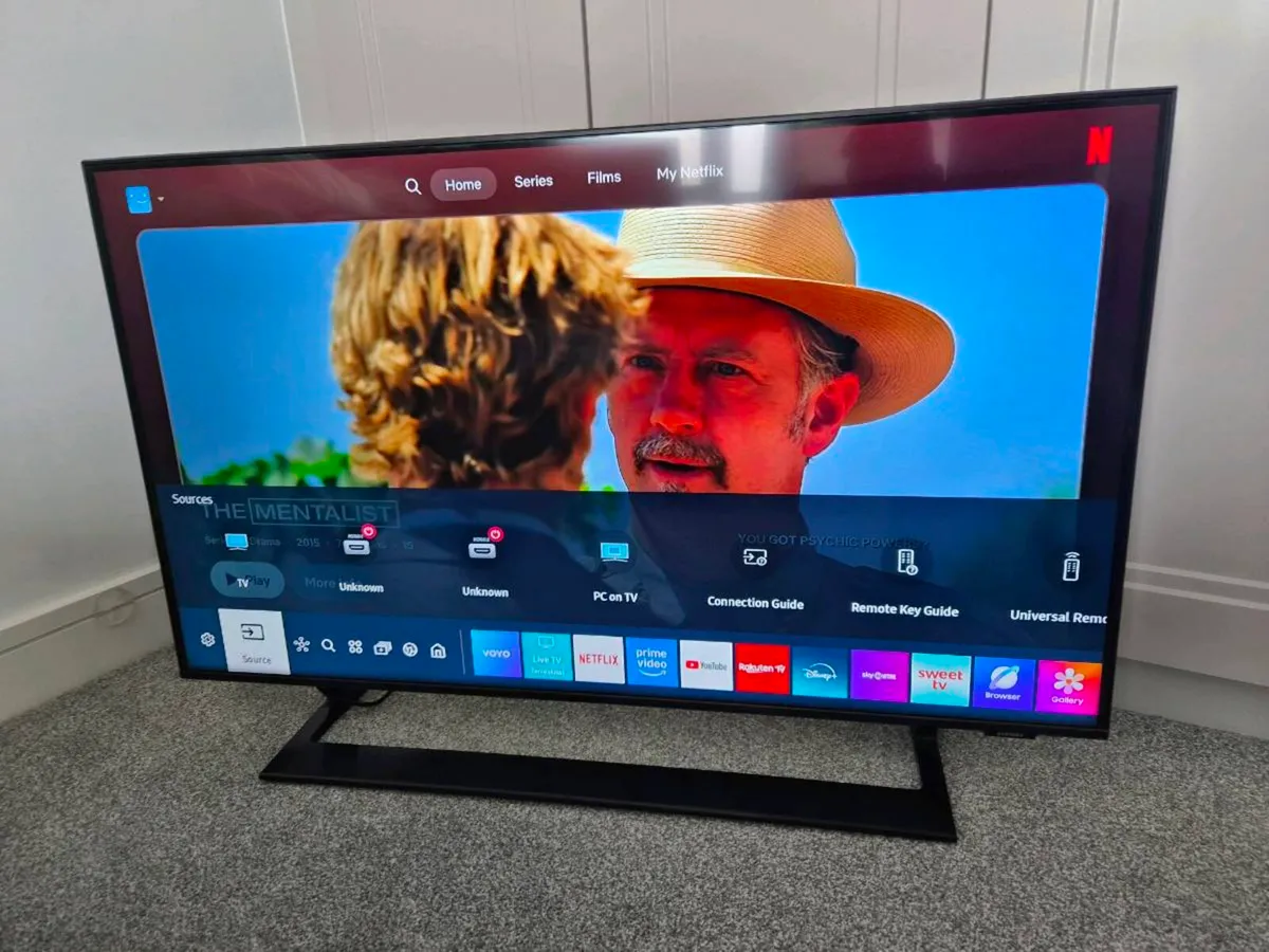 43" Samsung Smart 4K TV Perfect - Image 2
