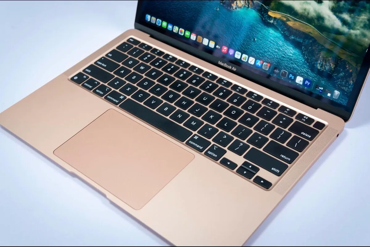 Apple MacBook Air M1 13” (2020) - 8GB RAM - 256GB - Image 2