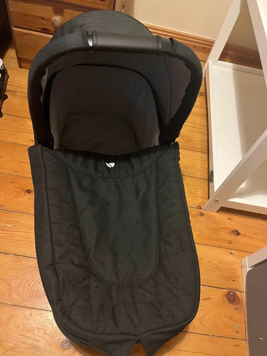 3 in 1 joie buggy - Image 4