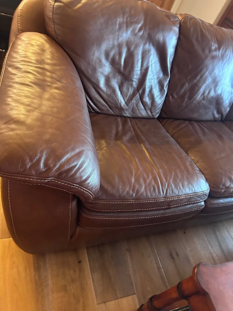 Leather Suite of Furniture - Image 4